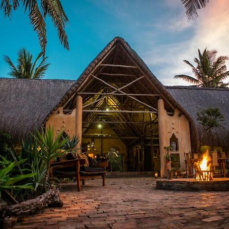 Turtle Cove Lodge And Yoga Shala Tofo Exterior photo